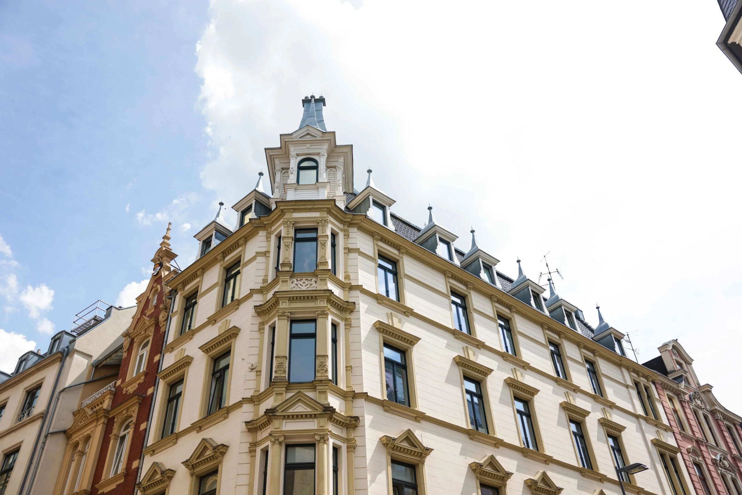 Umbau und Renovierung in Köln, Düsseldorf und Umgebung - Milanik Immobilien UG